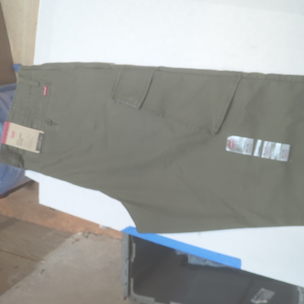Levi's cargo pants